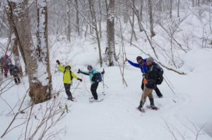スノーシューツアーの様子