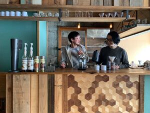 加藤朝彦さん、聡子さん