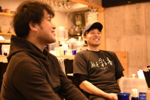 麺屋 彩音（sign）